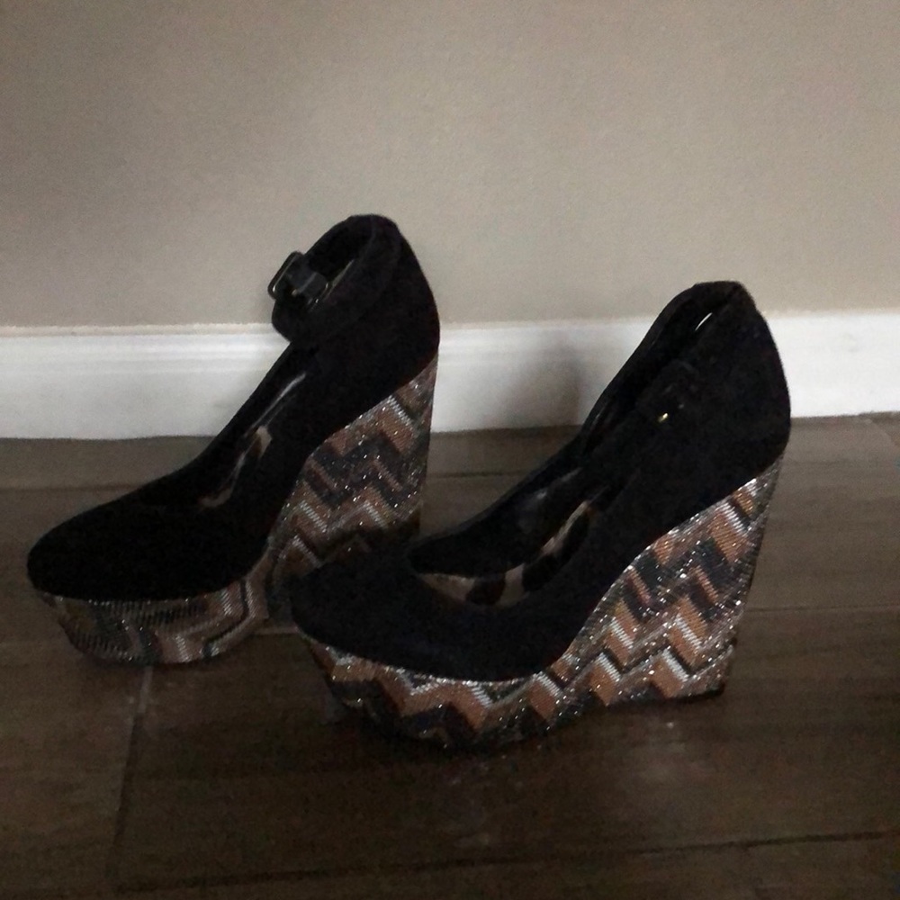 Wedge heels